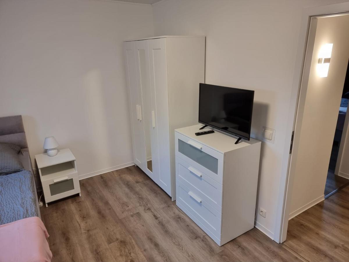 Gaestehaus-Ferienwohnung-Appartement Mit Terrasse - Naehe Kliniken/ Herzzentrum Bad Oeynhausen Zewnętrze zdjęcie